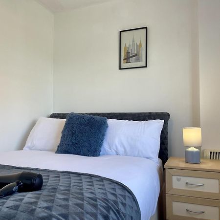 סווינדון Hk Life Serviced Apartment , City Centre מראה חיצוני תמונה