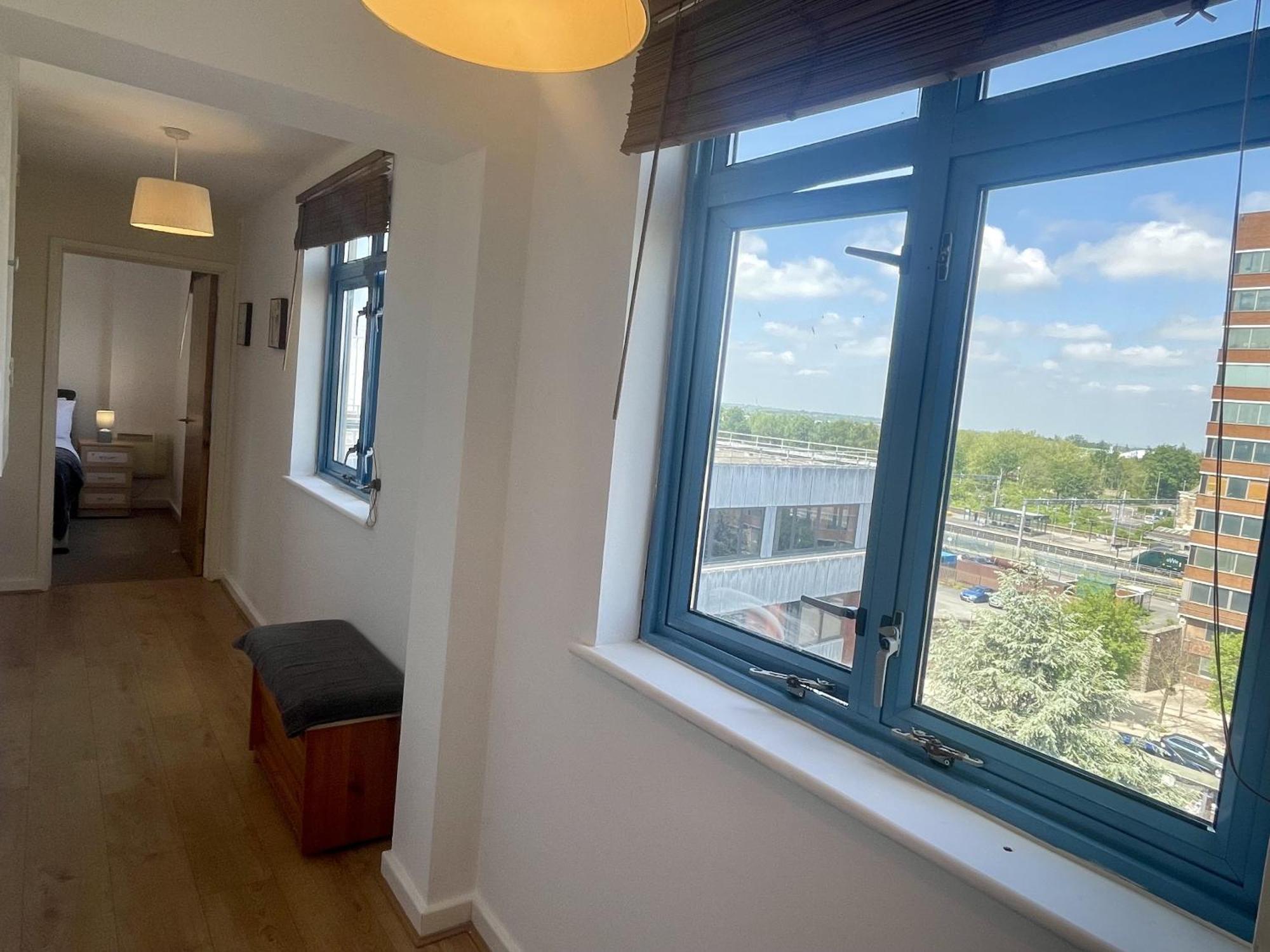 סווינדון Hk Life Serviced Apartment , City Centre מראה חיצוני תמונה