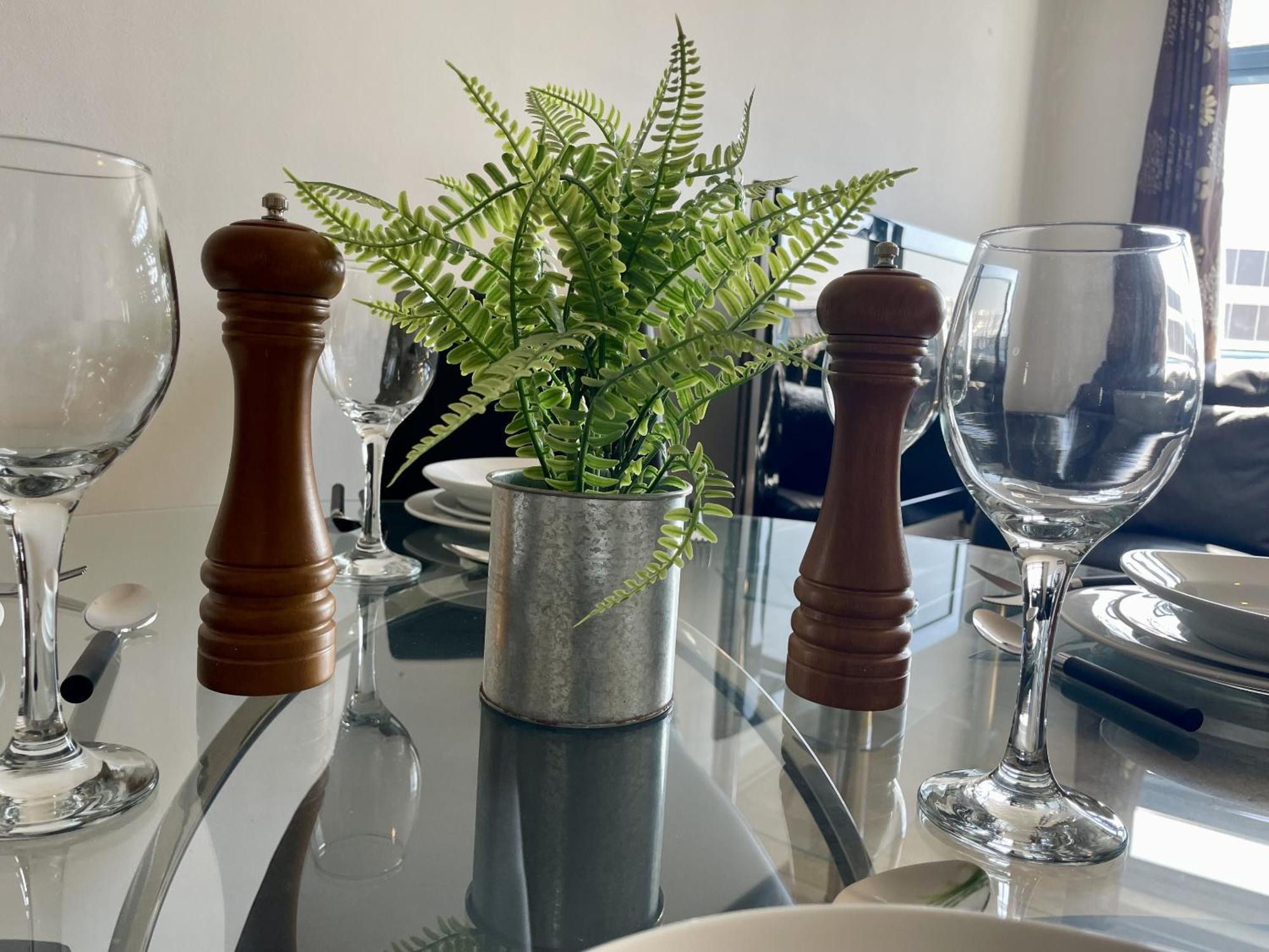 סווינדון Hk Life Serviced Apartment , City Centre מראה חיצוני תמונה