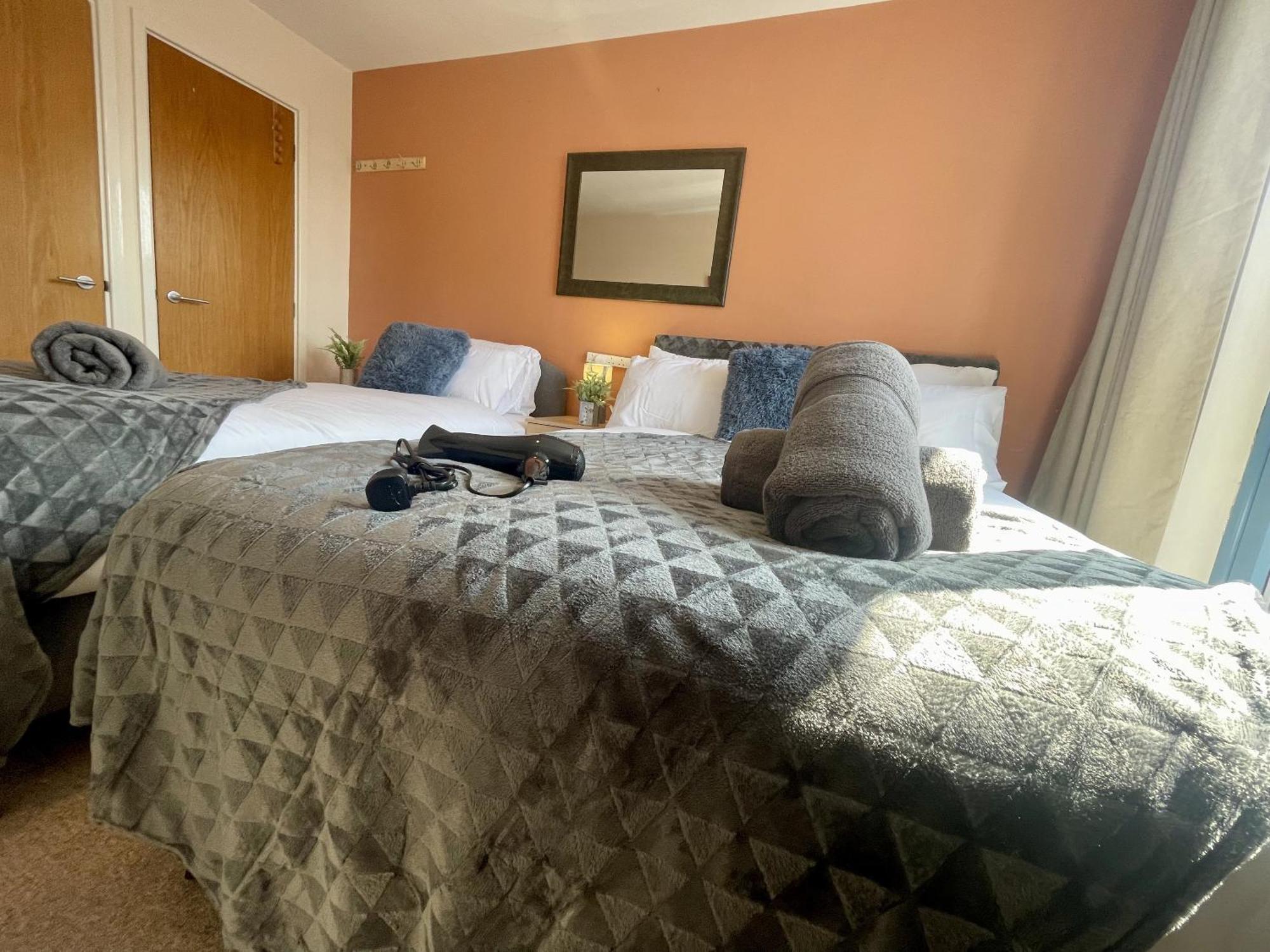 סווינדון Hk Life Serviced Apartment , City Centre מראה חיצוני תמונה